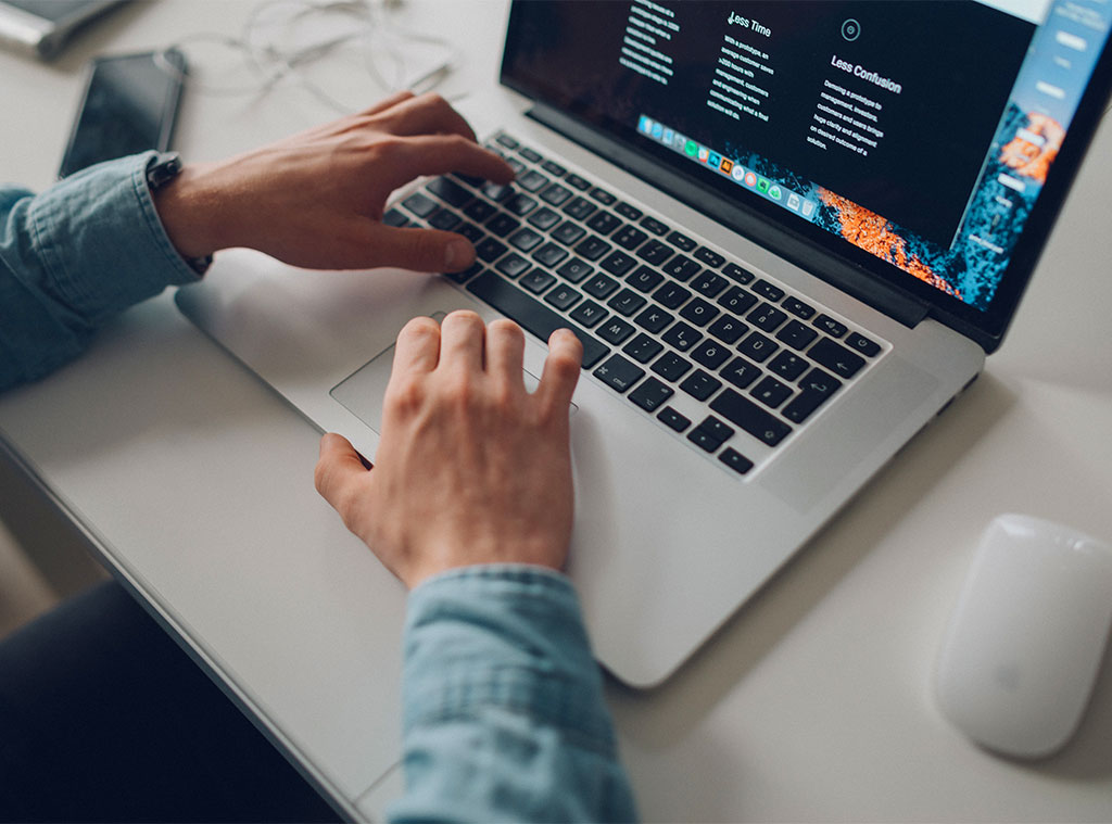 Hand-on-Computer-Free2